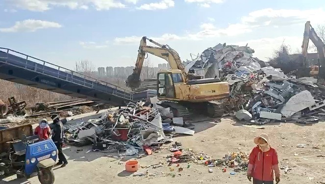 本省315型廢舊金屬破碎機(jī)試機(jī)打料